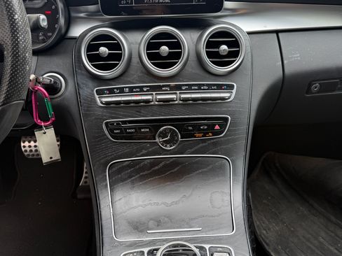 Used 2016 Mercedes-Benz C 300 4MATIC Sedan image 18