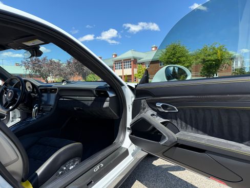 Used 2018 Porsche 911 GT3 image 19