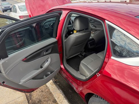 Used 2015 Chevrolet Impala LTZ FWD image 16