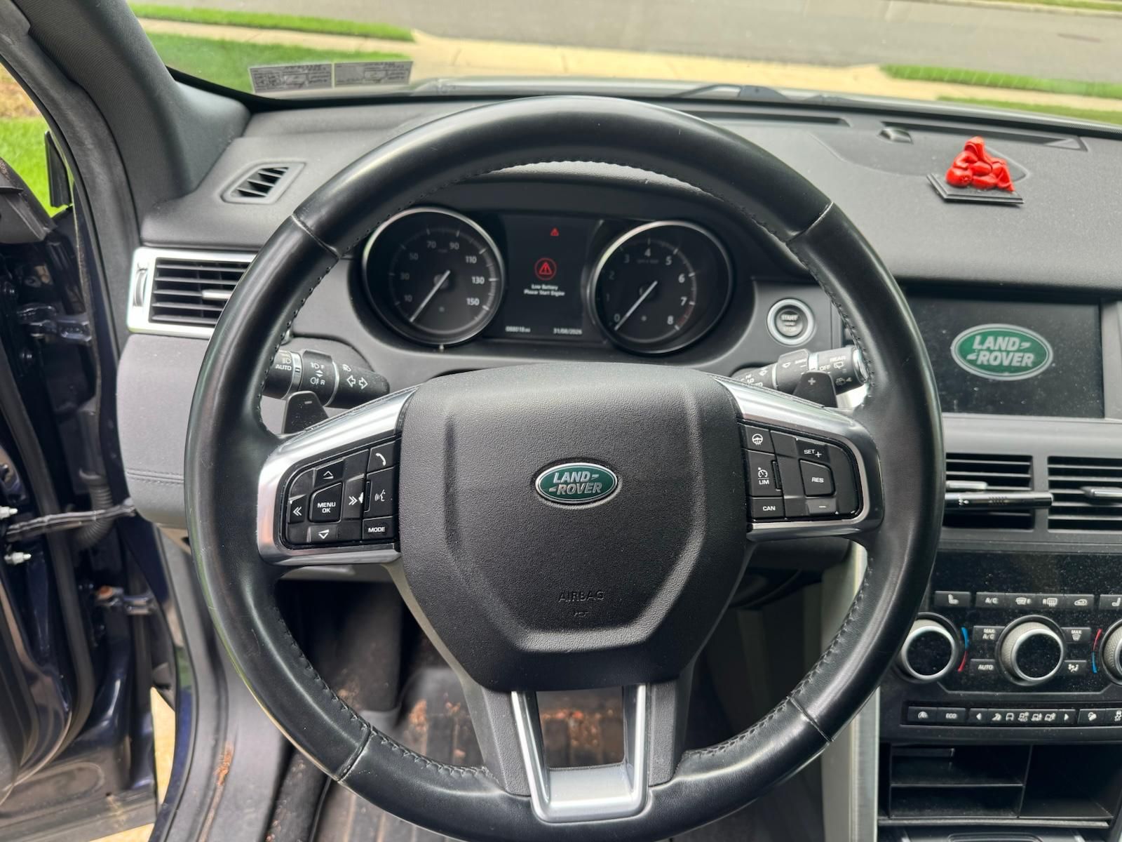 Used 2017 Land Rover Discovery Sport HSE AWD/4WD image 14