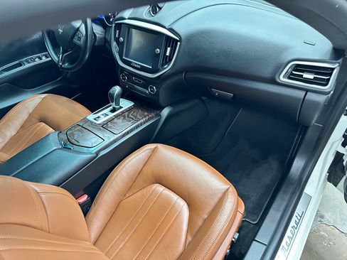 Used 2015 Maserati Ghibli S Q4 image 2