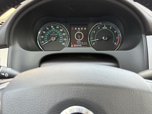 Used 2012 Jaguar XF RWD image 5