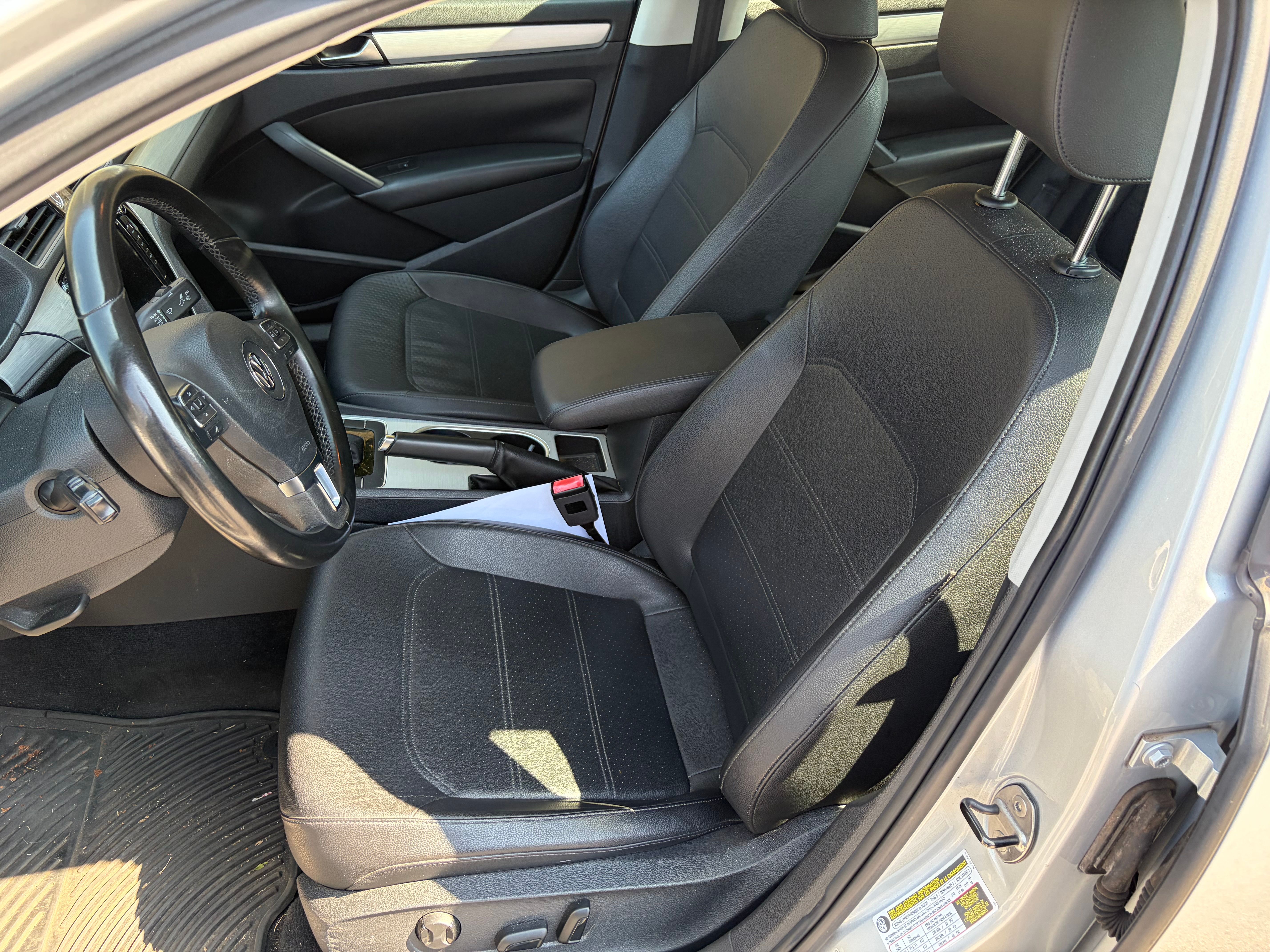 Used 2013 Volkswagen Passat TDI SE FWD image 10
