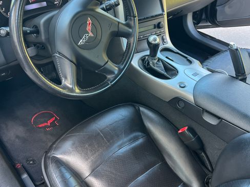 Used 2005 Chevrolet Corvette Convertible w/ Preferred Equipment Group image 6