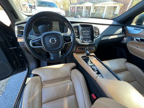 Used 2017 Volvo XC90 T6 Inscription w/ Vision Package image 14