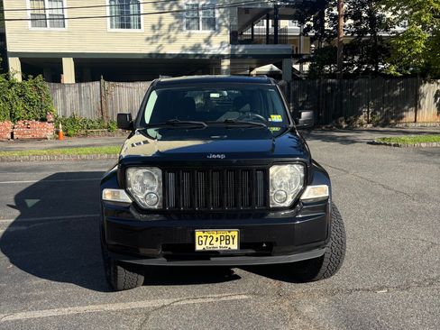 Used 2012 Jeep Liberty Sport w/ Driver Convenience Group AWD/4WD image 4