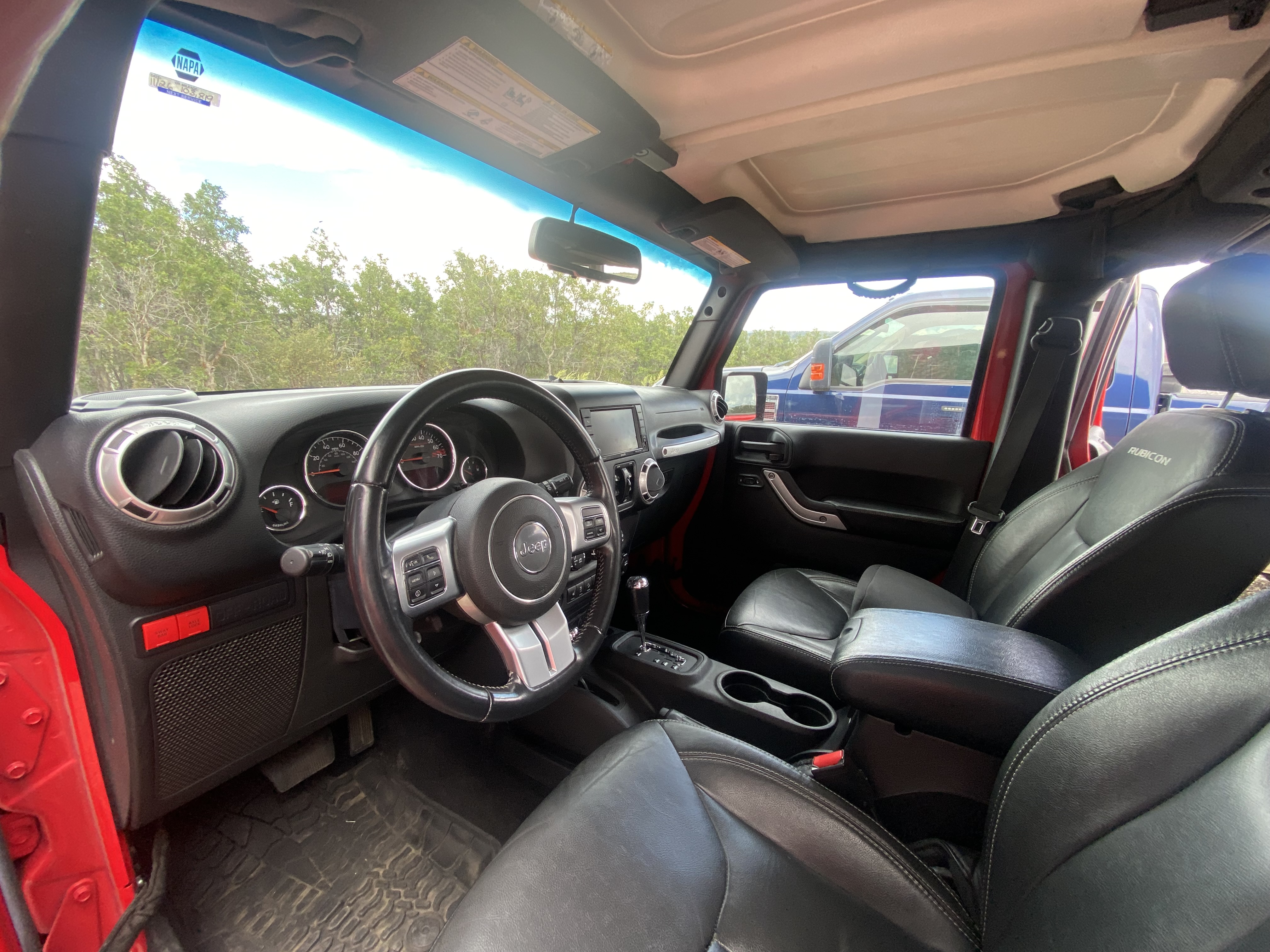 Used 2015 Jeep Wrangler Unlimited Rubicon AWD/4WD image 17