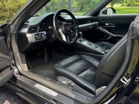Used 2017 Porsche 911 Carrera image 22