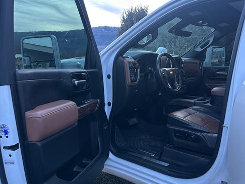 Used 2020 Chevrolet Silverado 3500 High Country w/ Z71 Off-Road Package image 20