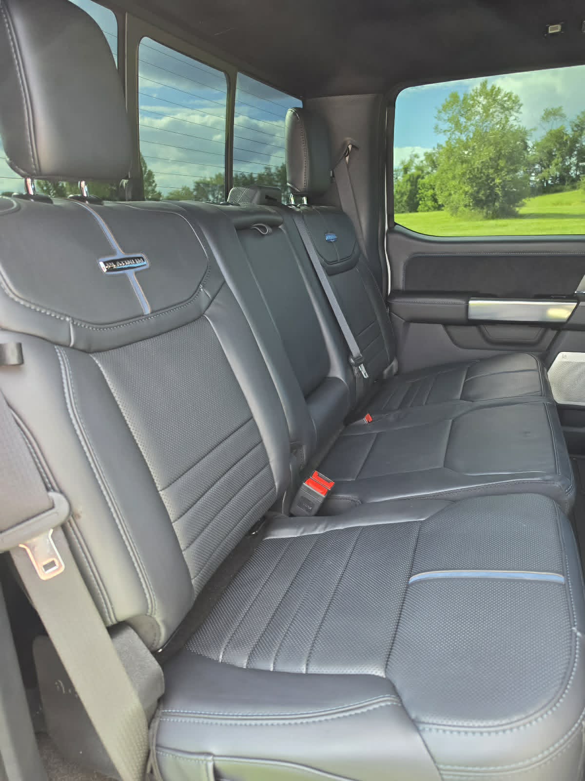Used 2025 Ford F350 Platinum AWD/4WD image 12