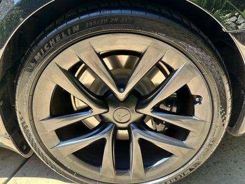 Used 2022 Tesla Model S Standard Range image 4