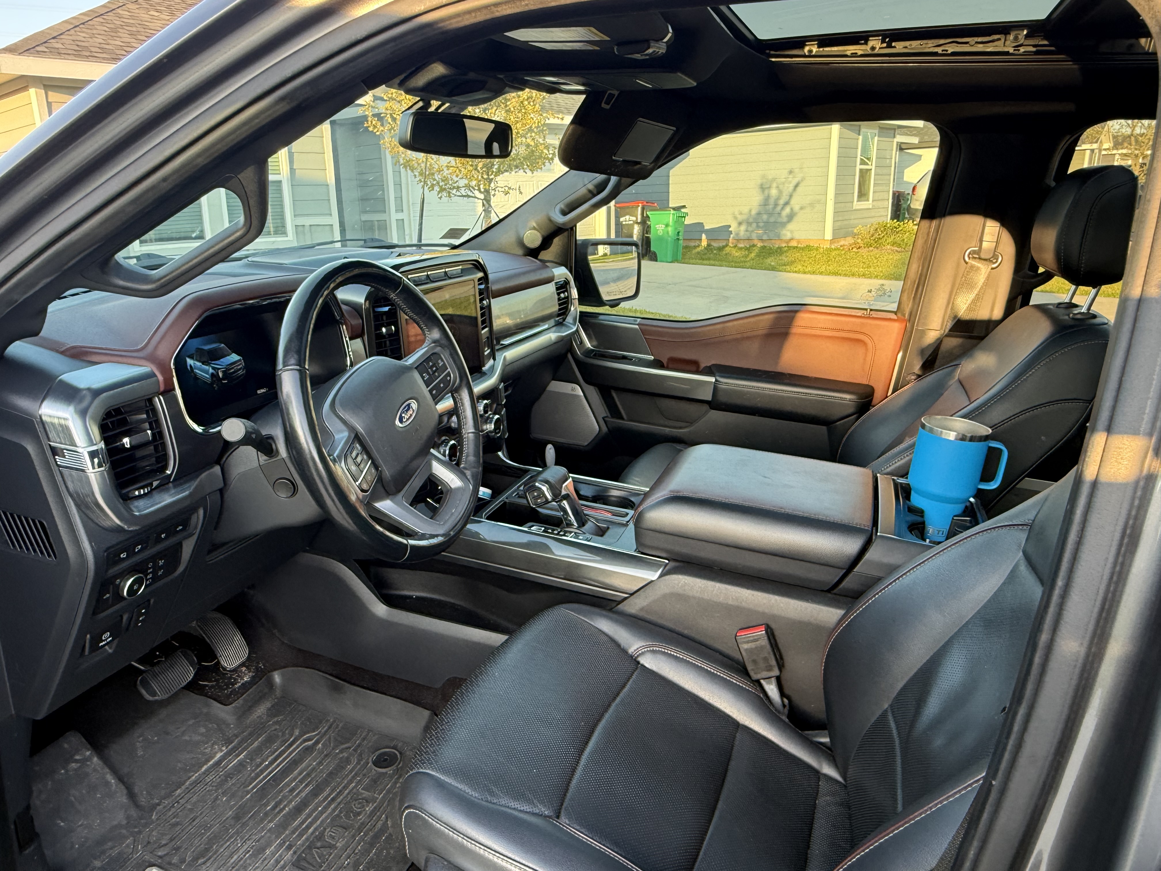 Used 2021 Ford F150 Lariat w/ Equipment Group 502A High RWD image 4