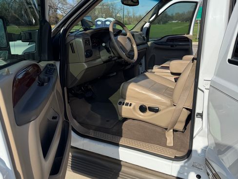 Used 2002 Ford Excursion Limited image 8