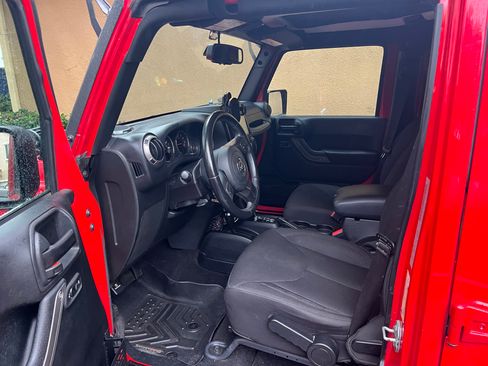 Used 2018 Jeep Wrangler Unlimited Sport S image 6