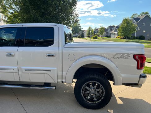 Used 2015 Ford F150 Lariat w/ Equipment Group 502A Luxury image 8