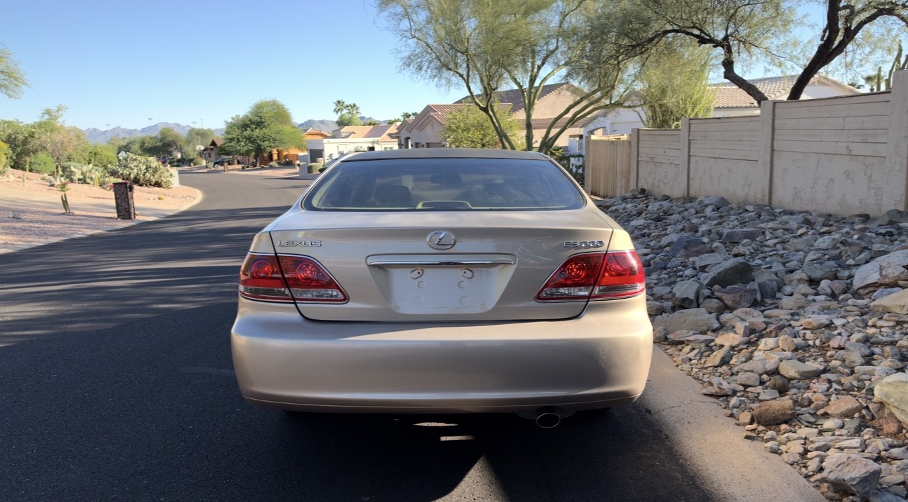 Used 2005 Lexus ES 330 w/ Preferred Accessory Pkg FWD image 5