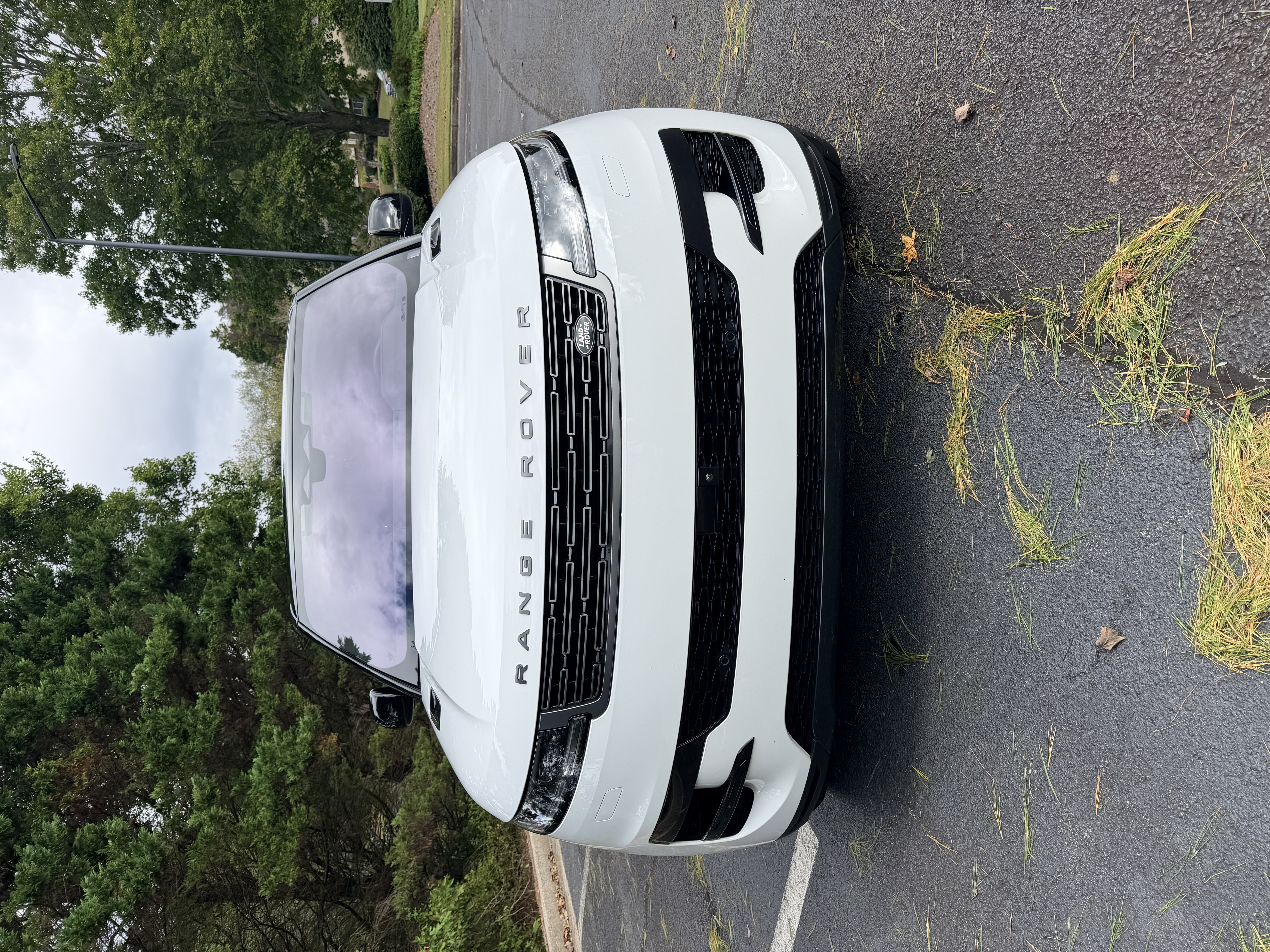 Used 2023 Land Rover Range Rover Sport SE AWD/4WD image 4