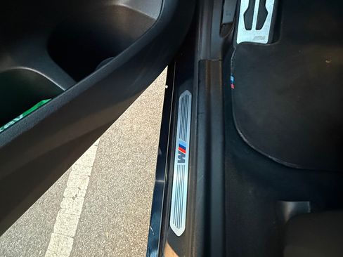 Used 2022 BMW X4 M40i w/ Premium Package image 6