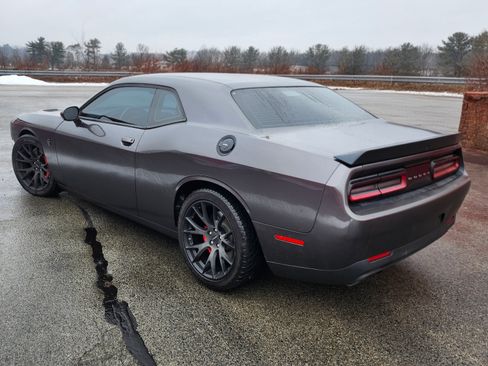 Used 2016 Dodge Challenger SRT Hellcat image 5