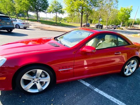 Used 2009 Mercedes-Benz SL 550 image 1
