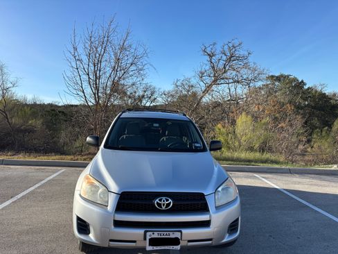 Used 2012 Toyota RAV4 FWD image 5