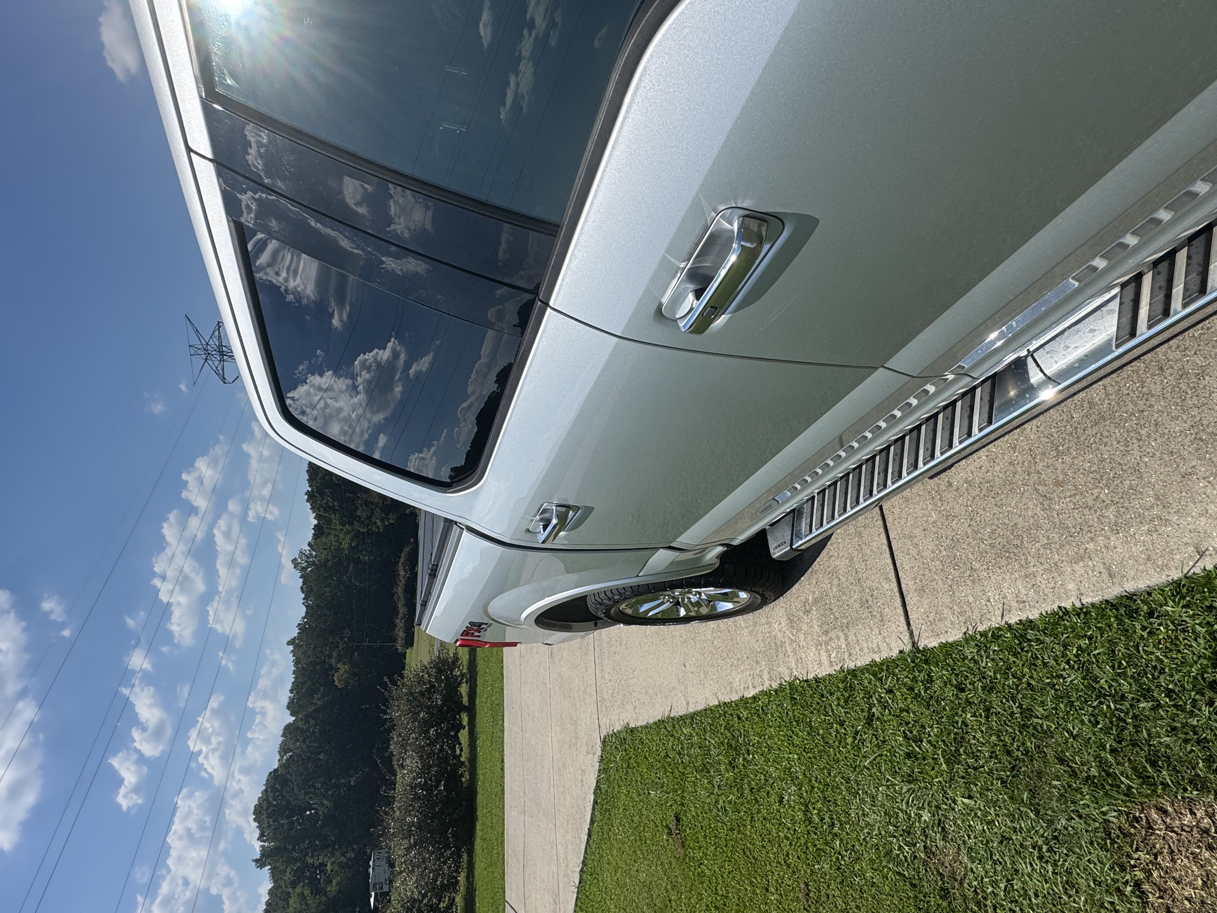 Used 2019 Ford F150 Lariat w/ Equipment Group 502A Luxury AWD/4WD image 9