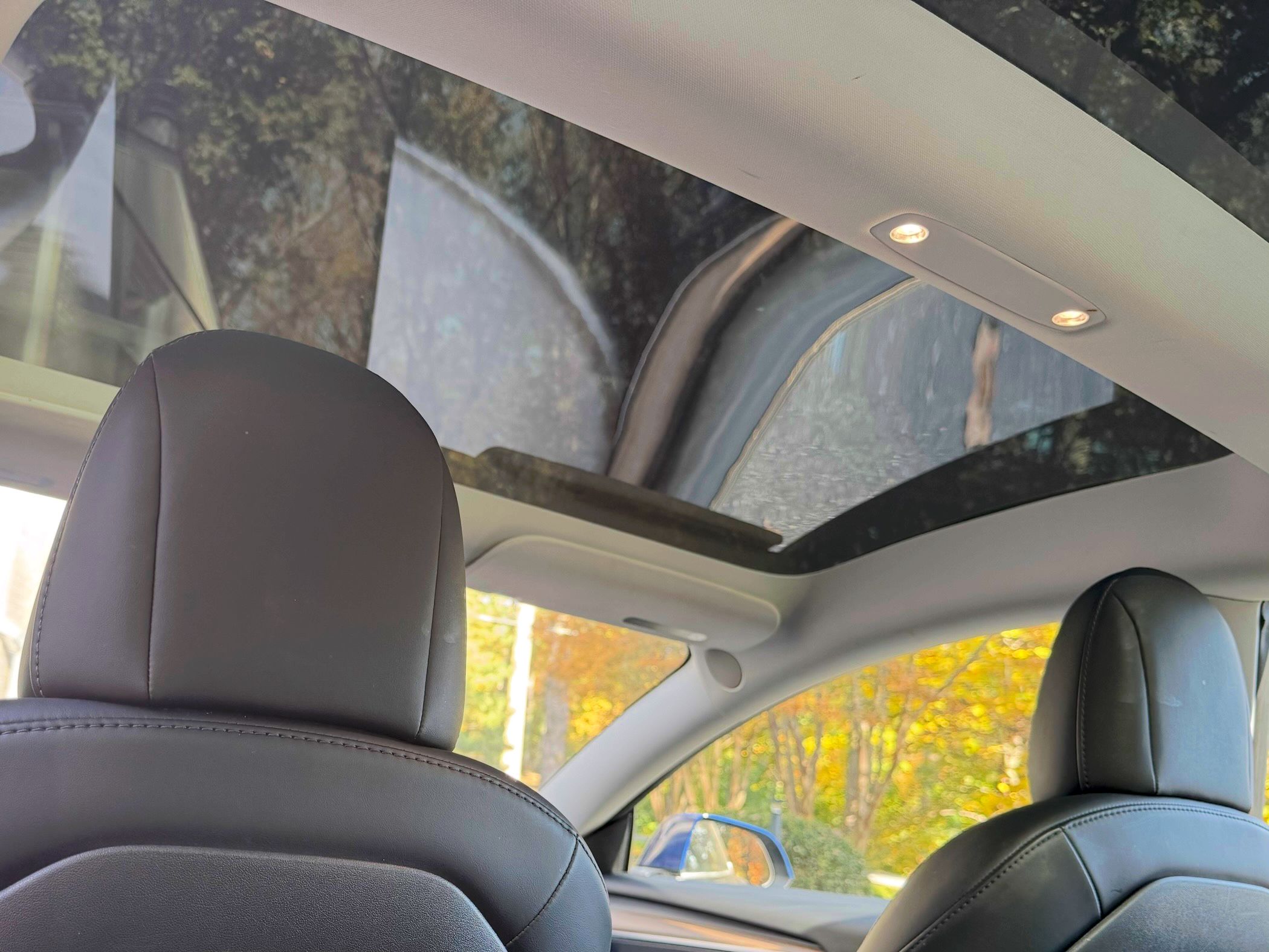 Used 2022 Tesla Model 3 Standard Range RWD image 8