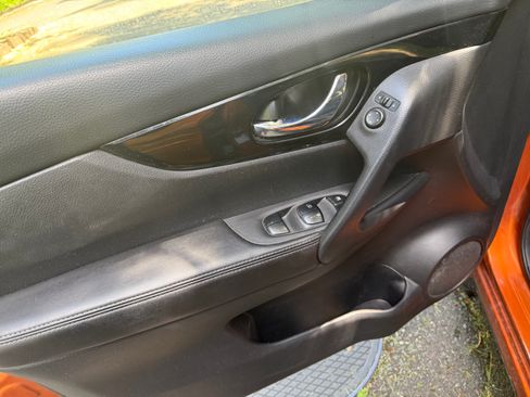 Used 2017 Nissan Rogue Sport SV FWD image 17