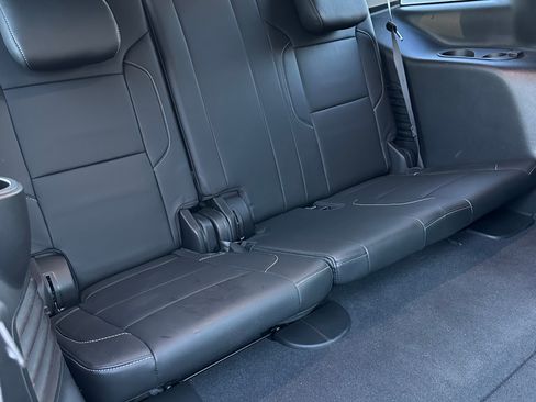 Used 2020 GMC Yukon SLT w/ Open Road Package image 9