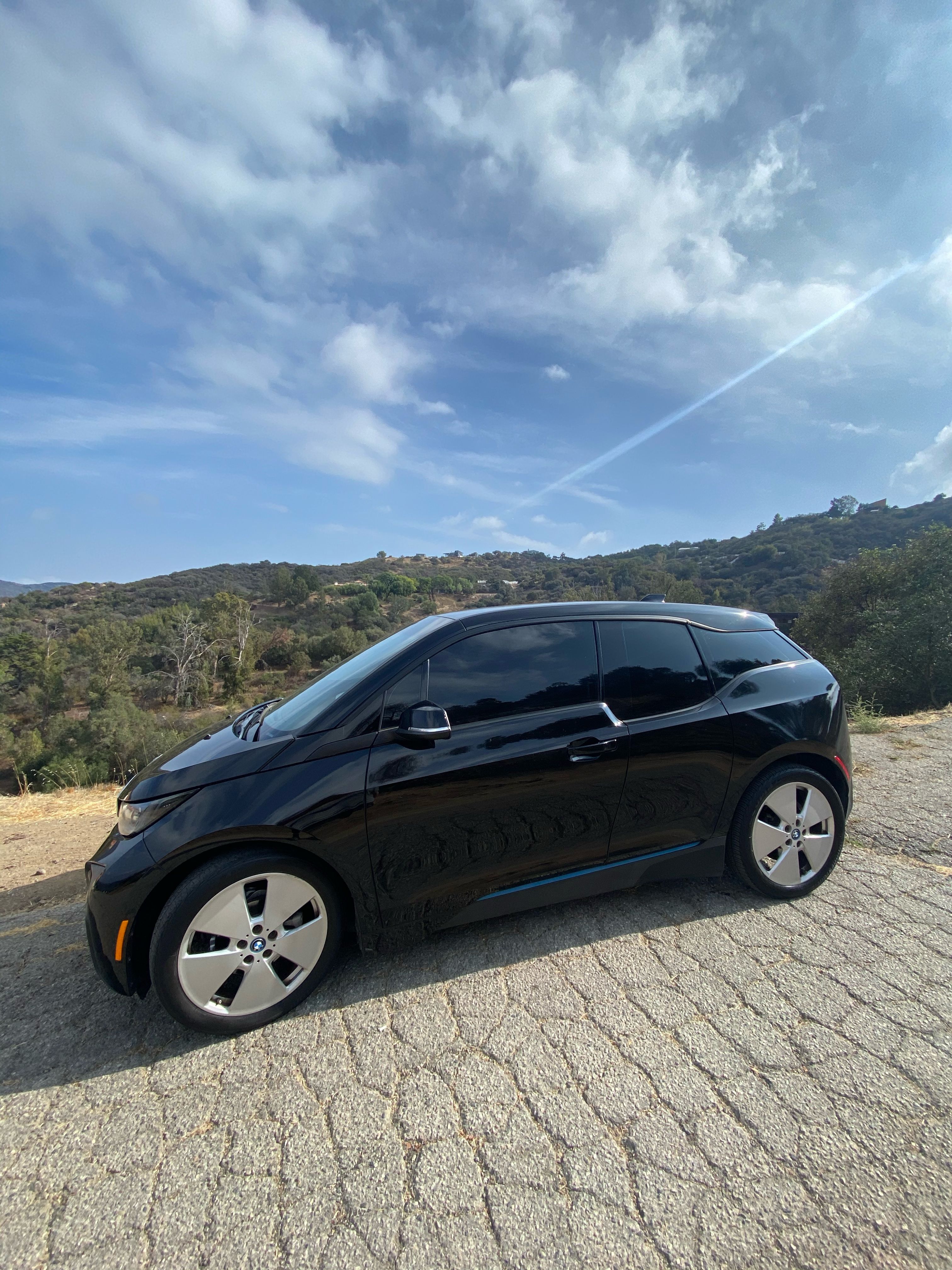 Used 2016 BMW i3 w/ Range Extender RWD image 1