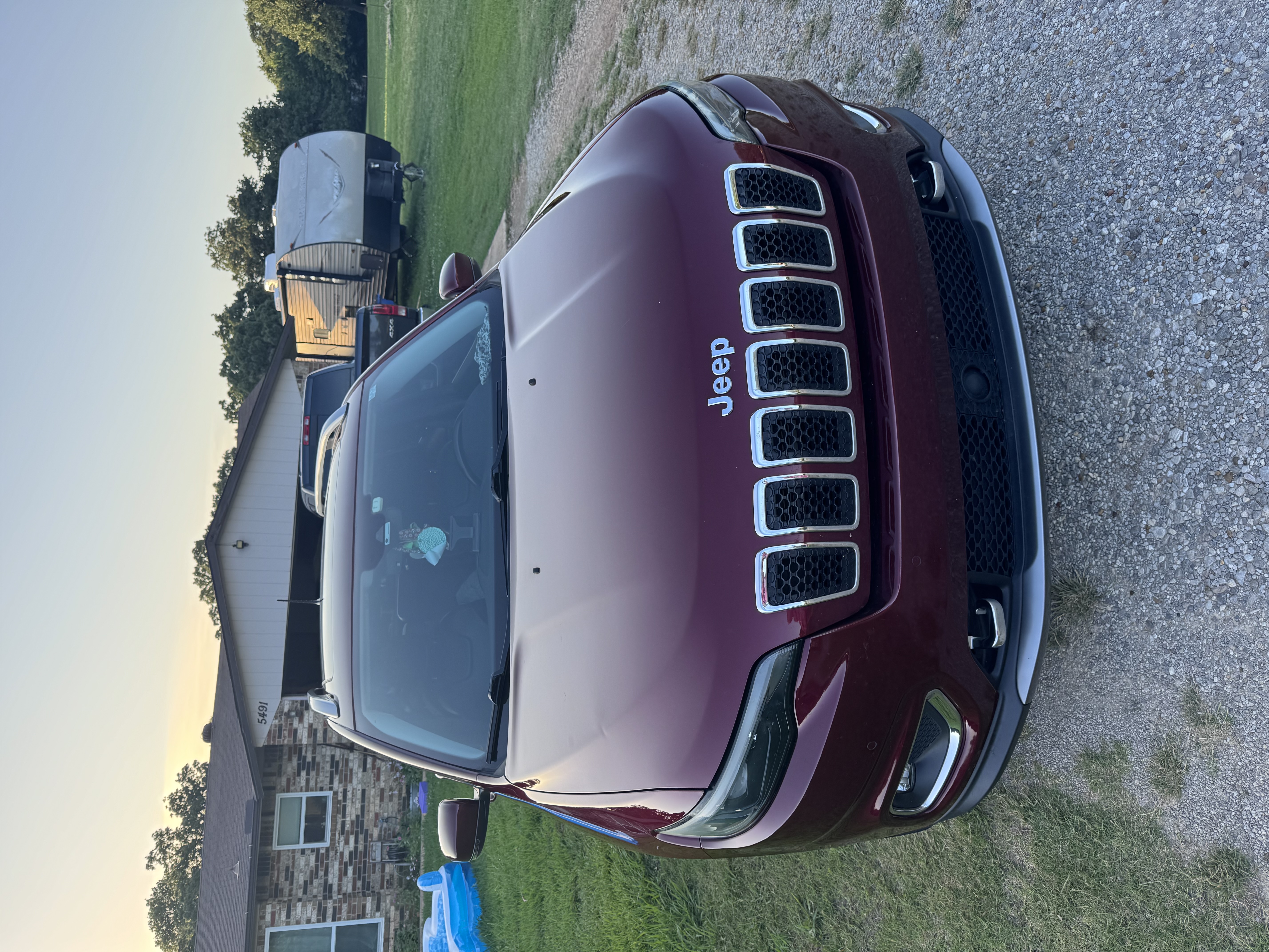 Used 2021 Jeep Cherokee Limited w/ Elite Package FWD image 4