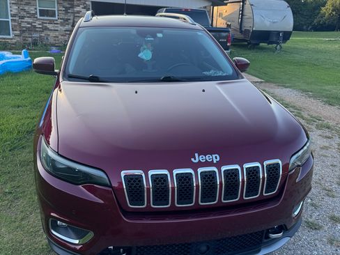 Used 2021 Jeep Cherokee Limited w/ Elite Package FWD image 4