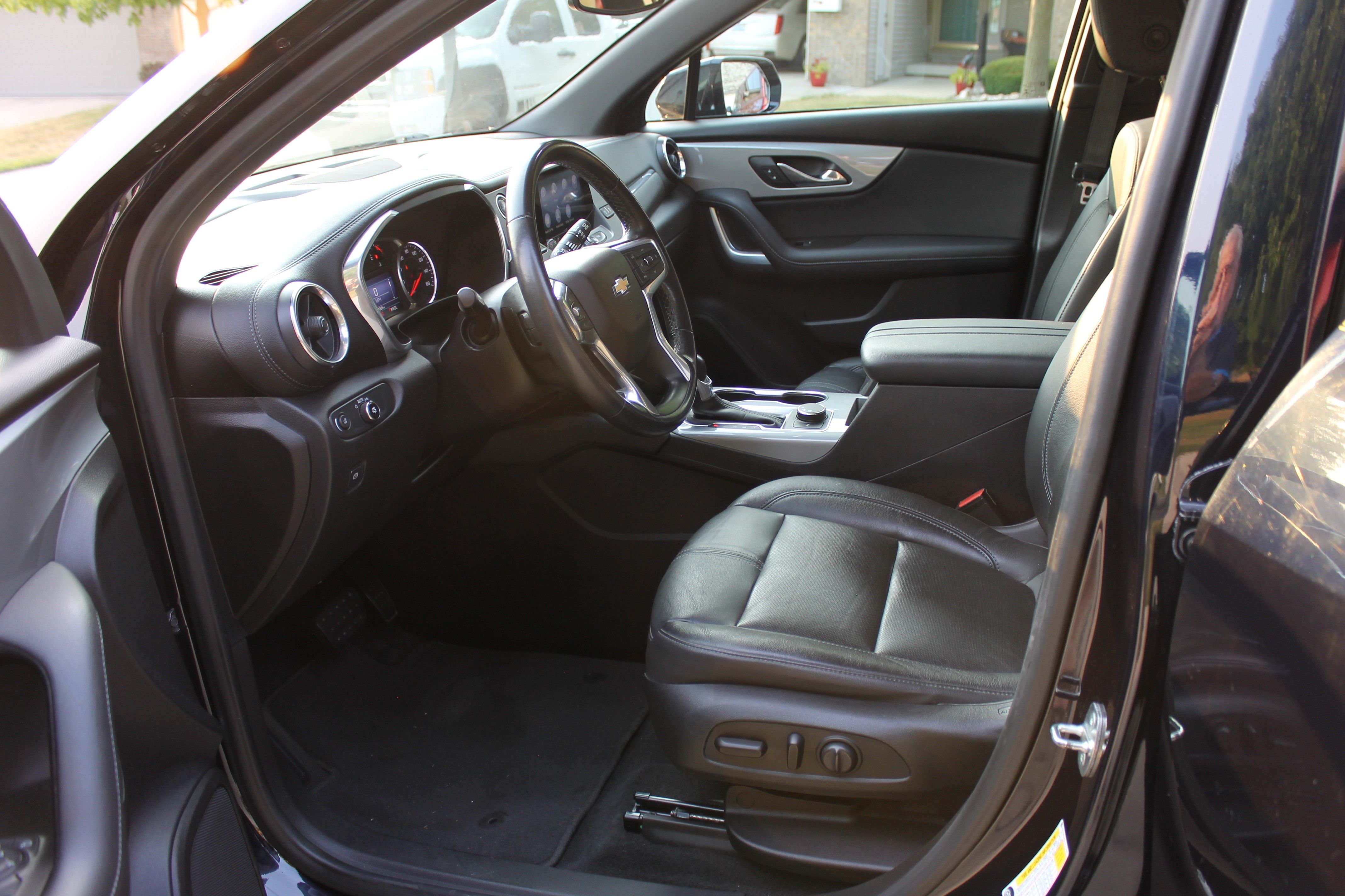 Used 2020 Chevrolet Blazer LT FWD image 9