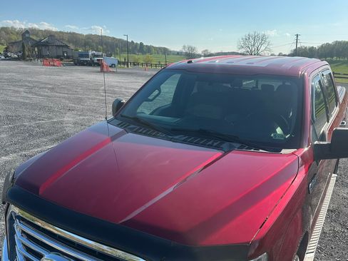 Used 2015 Ford F150 XLT w/ Equipment Group 302A Luxury image 22