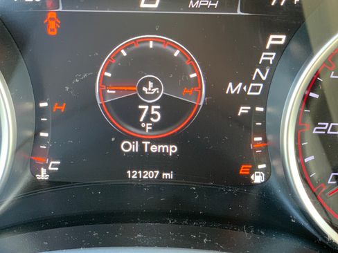 Used 2015 Dodge Charger SXT w/ Driver Confidence Group image 10