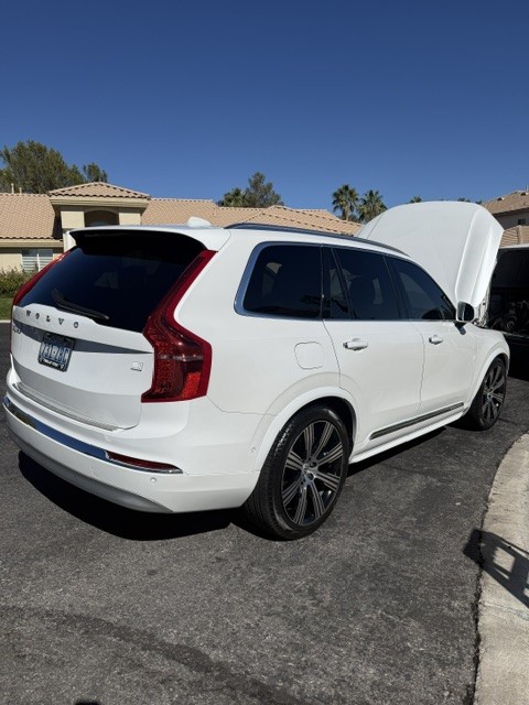 Used 2022 Volvo XC90 T8 Inscription w/ Advanced Package AWD/4WD image 2