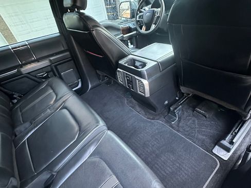 Used 2015 Ford F150 Platinum w/ Equipment Group 701A Luxury image 30