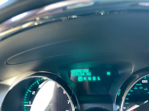 Used 2015 Buick Enclave Leather image 9