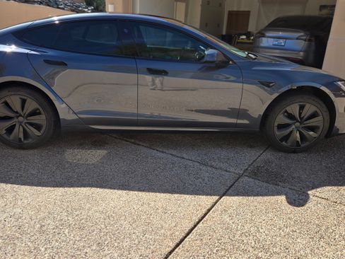 Used 2022 Tesla Model S Standard Range image 6