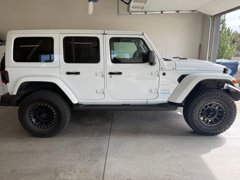 Used 2022 Jeep Wrangler Unlimited Sahara AWD/4WD image 1