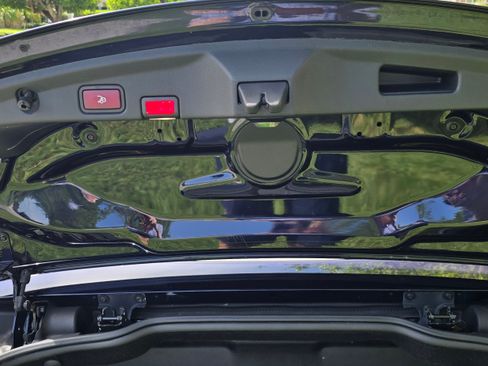 Used 2018 Mercedes-Benz E 400 4MATIC Cabriolet image 19