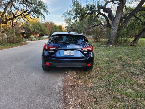 Used 2014 MAZDA MAZDA3 i Grand Touring image 6