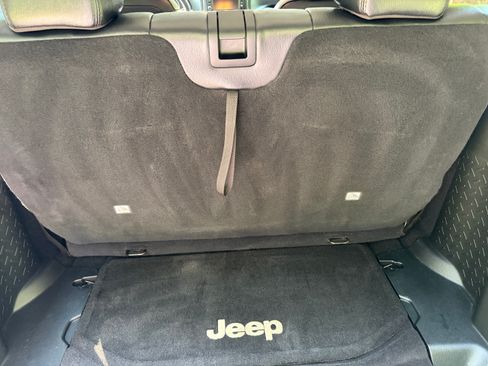 Used 2016 Jeep Wrangler Sahara AWD/4WD image 14
