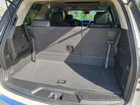 Used 2014 GMC Acadia Denali image 12