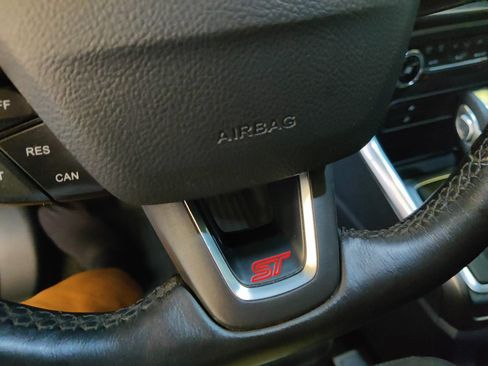 Used 2020 Ford EcoSport SE image 5