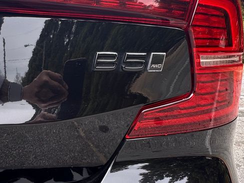 Used 2022 Volvo S60 B5 R-Design w/ Advanced Package image 12