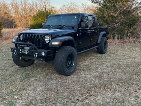 Used 2020 Jeep Gladiator Sport w/ Quick Order Package 24S image 1