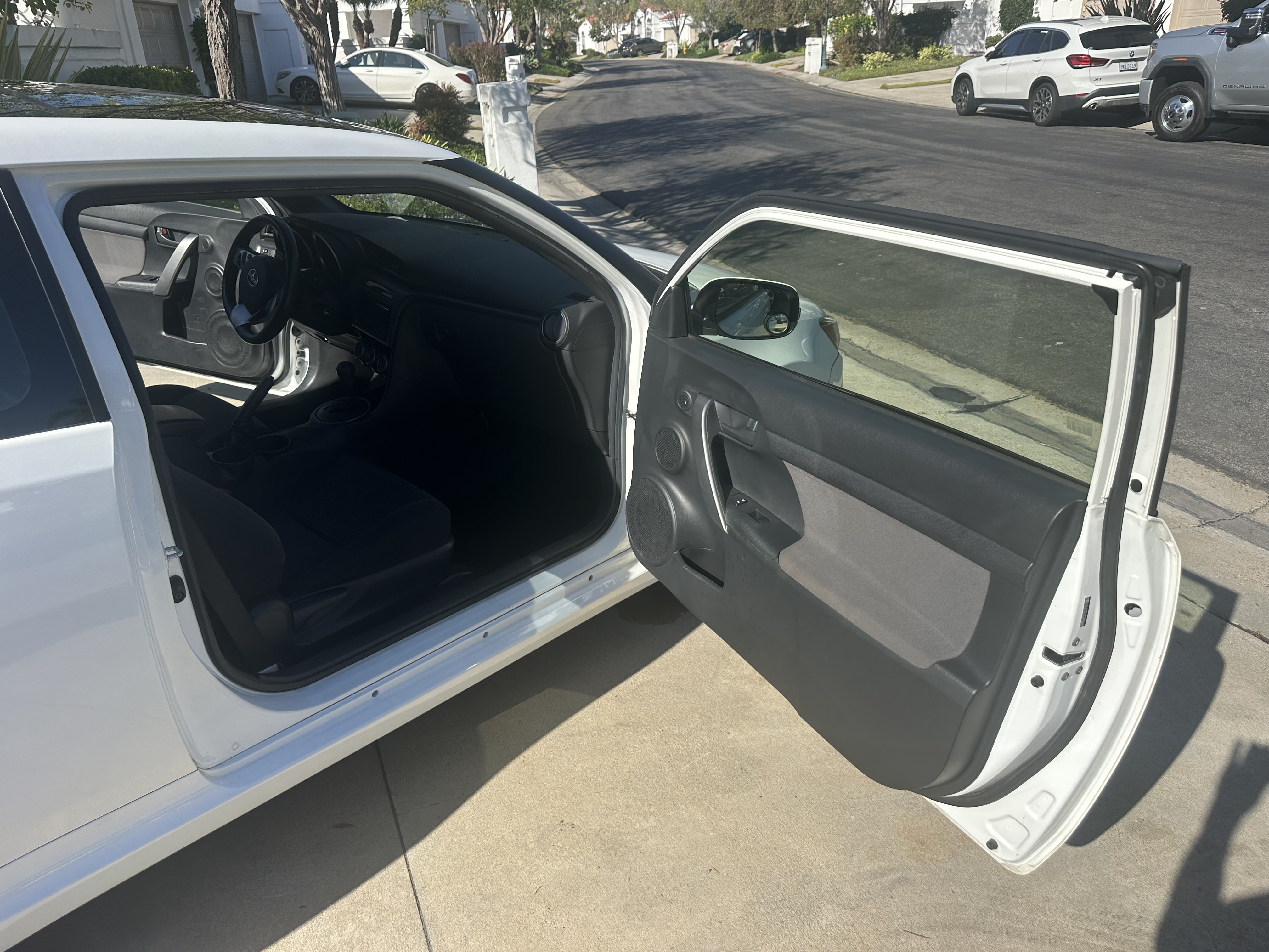 Used 2012 Scion tC FWD image 4