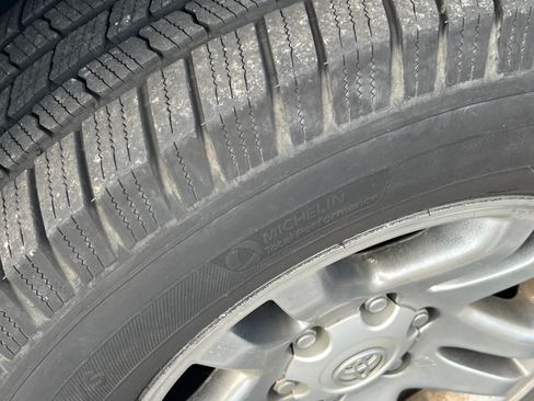 Used 2005 Toyota Sequoia SR5 image 18