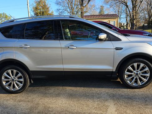 Used 2017 Ford Escape Titanium image 8